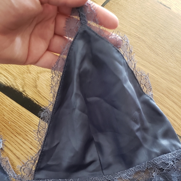 Lingerie Slip - Picture 6 of 7